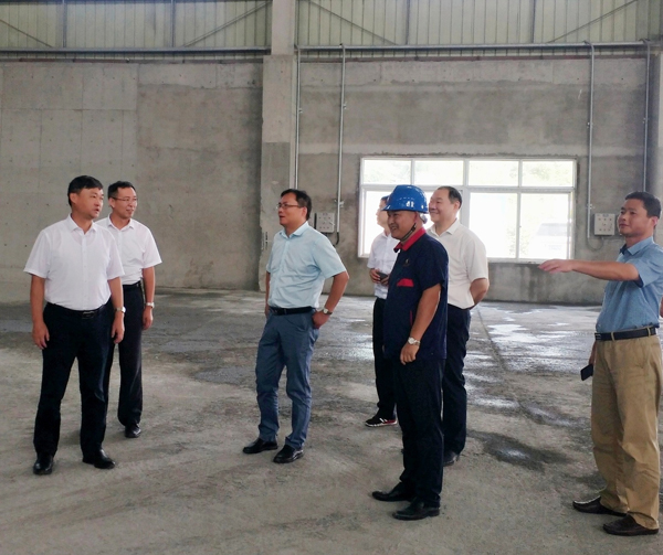集團(tuán)公司黨委委員、股份公司黨委書記、總經(jīng)理蔣培進(jìn)到矸石項(xiàng)目部調(diào)研 